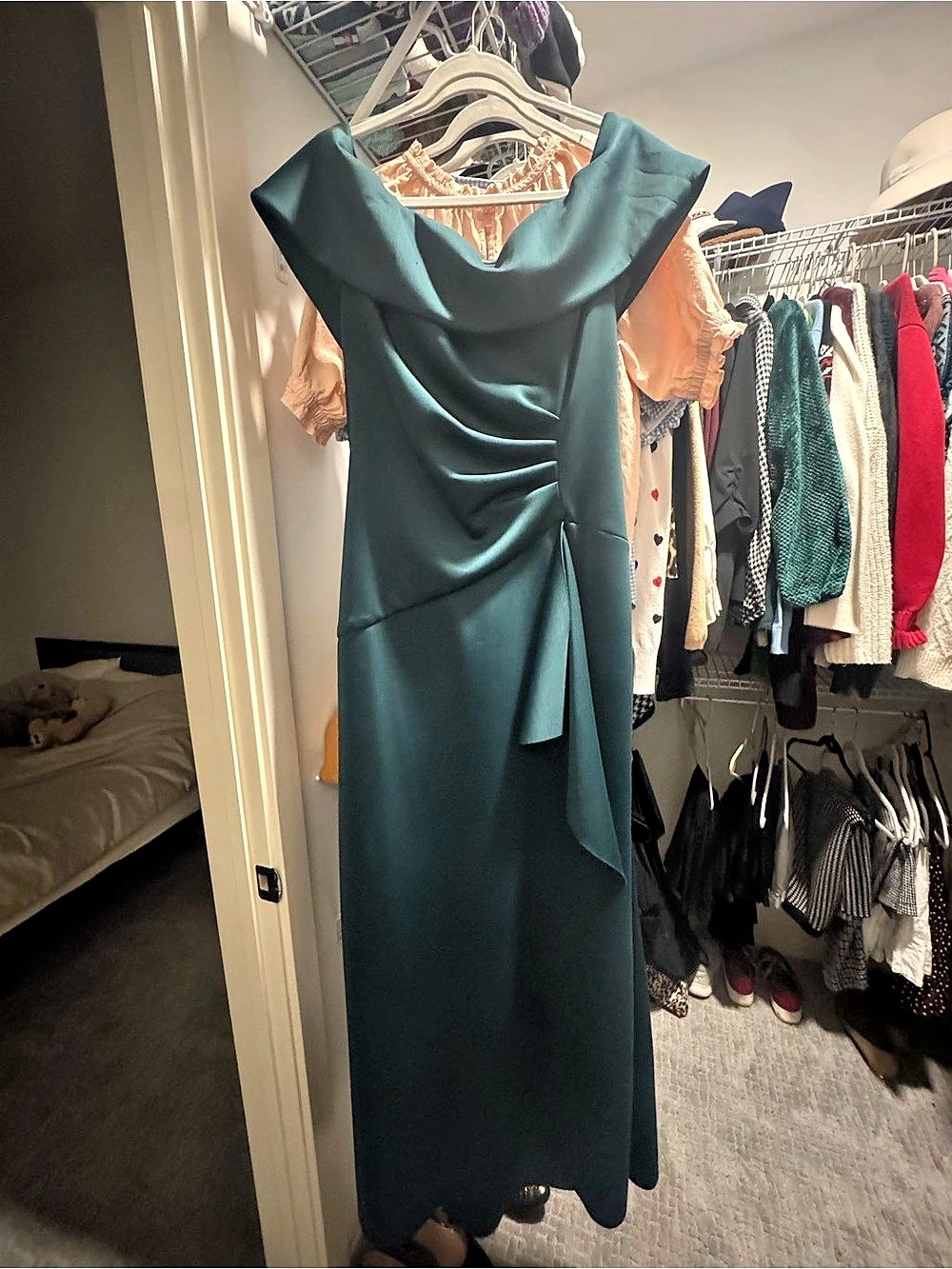 Xscape Long Scuba Off-The-Shoulder Dress Green Evening Gown 16